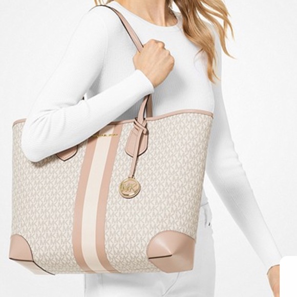 Michael Kors Eva tote in vanilla and soft pink - Picture 2 of 7